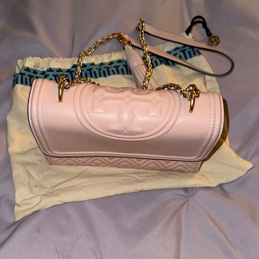 Tory Burch Fleming Convertible Shoulder Bag Shell Pink- USED LIKE NEW. - Picture 11 of 13